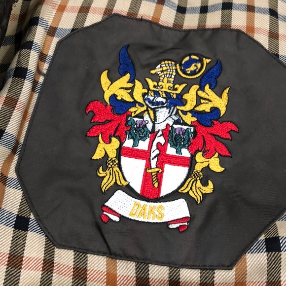 DAKS London puffer jacket - Picture 3 of 6